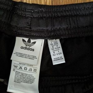 Boys Adidas joggers 3 stripe pant size 11/12